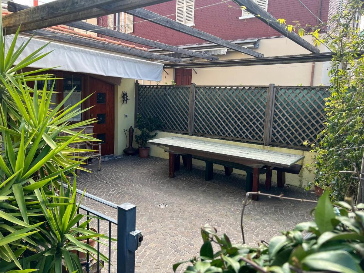 B&B I Tre Gatti Pesaro Ngoại thất bức ảnh
